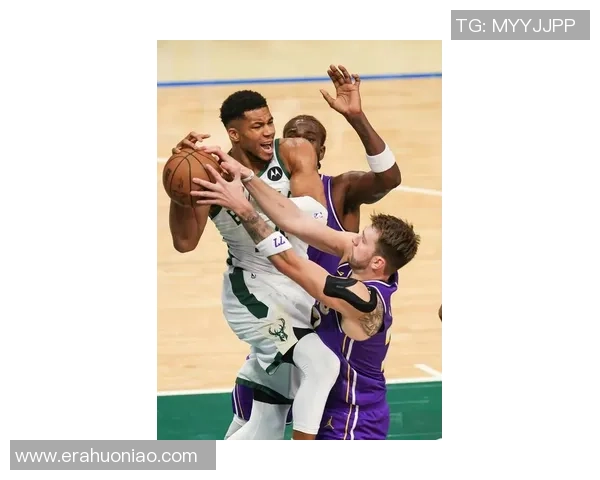 湖人对阵雄鹿精彩对决回放1月22日比赛全程回顾与分析 湖人对阵雄鹿精彩对决回放1月22日比赛全程回顾与分析